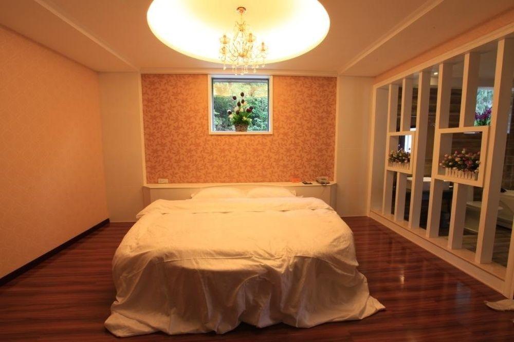 Yangshuo Hua Xiang Man Ting West Street Hotel Kültér fotó